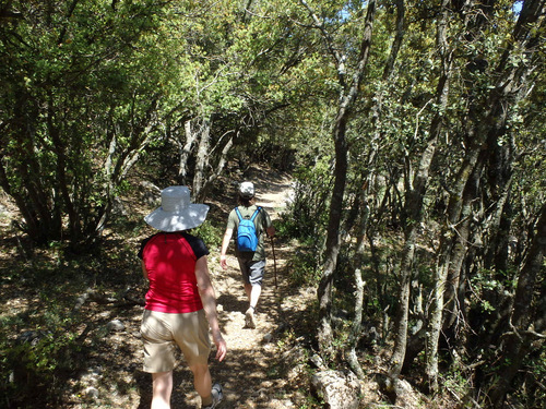 Climbing Hike to Cueva Remigia.